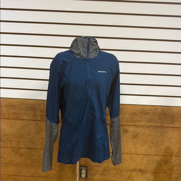Patagonia Blue and Gray Jacket - Picture 1 of 5